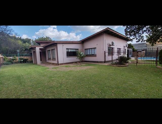 5 BEDROOM HOUSE FOR SALE IN PRETORIA GARDENS
